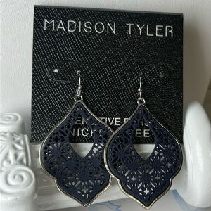 NEW Madison Tyler Silver Tone & Navy Blue Filigree Earrings💙